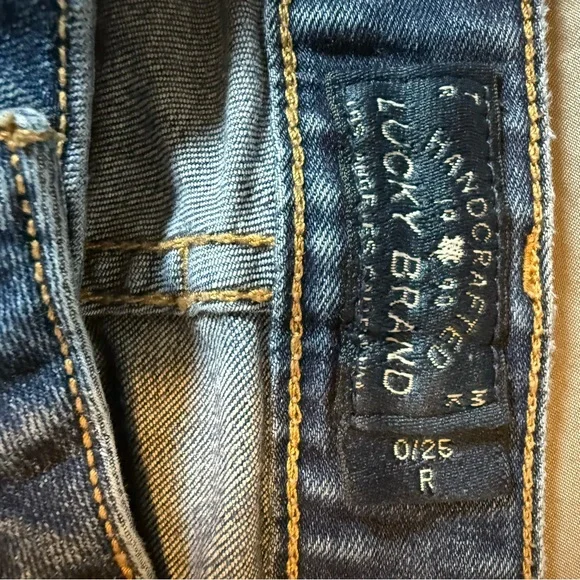 Lucky Brand Dark Blue Boot Cut Jeans low rise sz 0/26R 5pkt design, casual - Picture 7 of 16